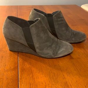 Vionic Grey Stanton Wedge Booties - Size 11